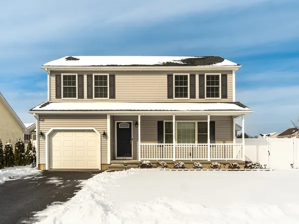 36 Wells St, Springfield, MA 01104