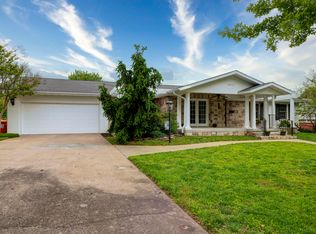 2748 S Edgewater Dr, Springfield, MO 65804