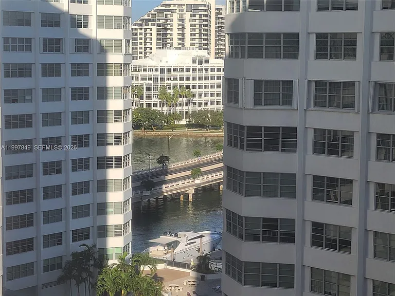 999 Brickell Bay Dr #1207 — Photo 20
