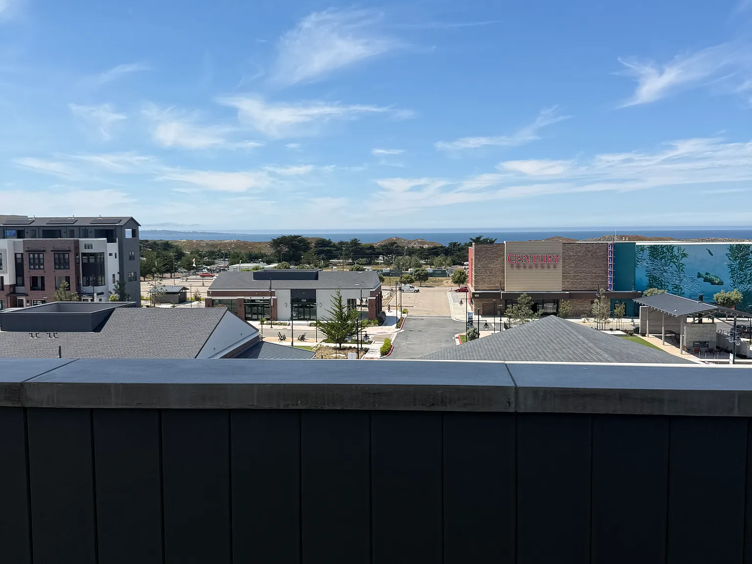 2 bed, 2.5 bath, 2500 sqft, $5,950 — Photo 2