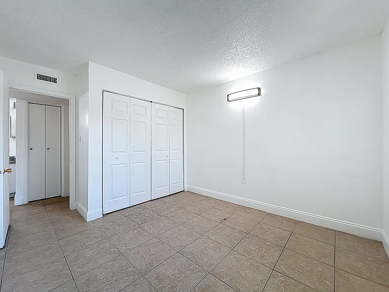 2569 N Alafaya Trl #135 — Photo 7