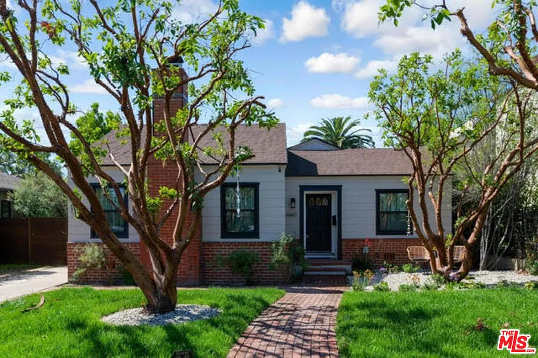 4 bed, 3.0 bath, 1325 sqft, $12,000 — Photo 2