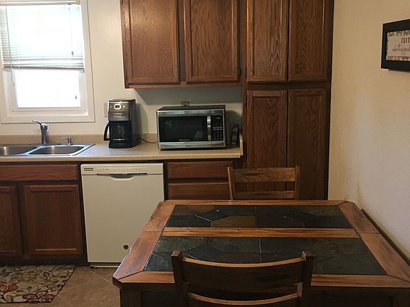 3rd image of 423 Albany Ave Unit B