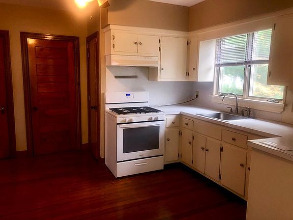 2nd image of 33 Chapin Ave Floor 3