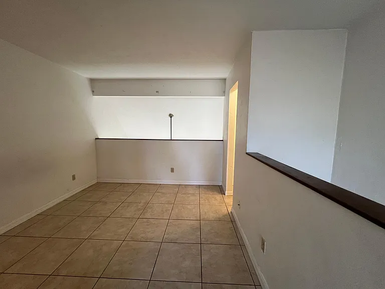 7200 SW 8th Ave #D22 — Photo 11