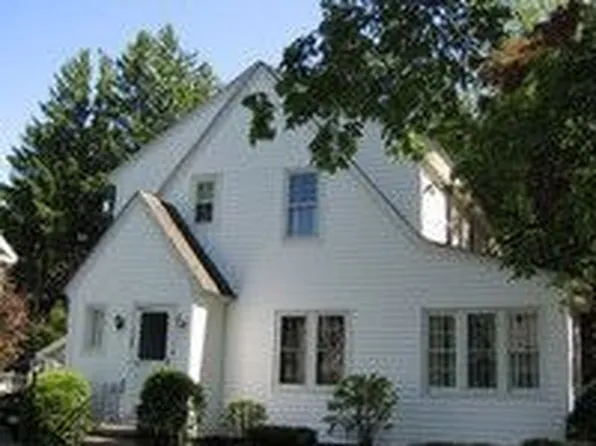 128 5th Ave, Caroga Lake, NY 12032