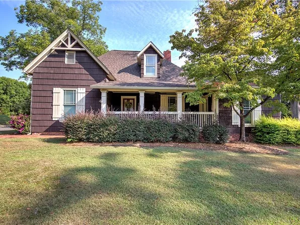 411 W Main St, Cartersville, GA 30120