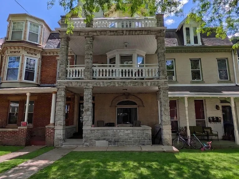 1036 W Walnut St #3-R — Photo 1