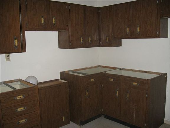 2nd image of 2204 N Macedonia Ave