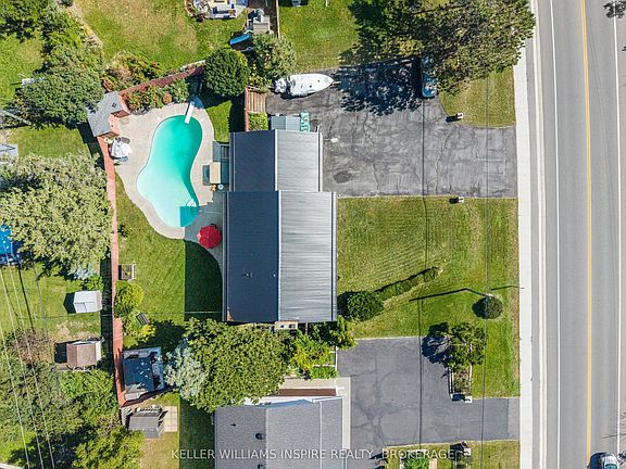 3rd image of 4557 Bath Rd