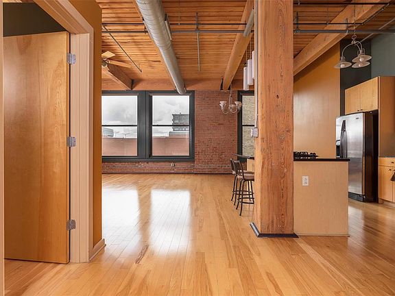 5th image of 901 Washington Ave Unit 407