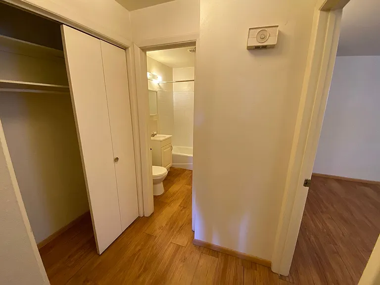 124 Harvard Dr SE — Photo 20