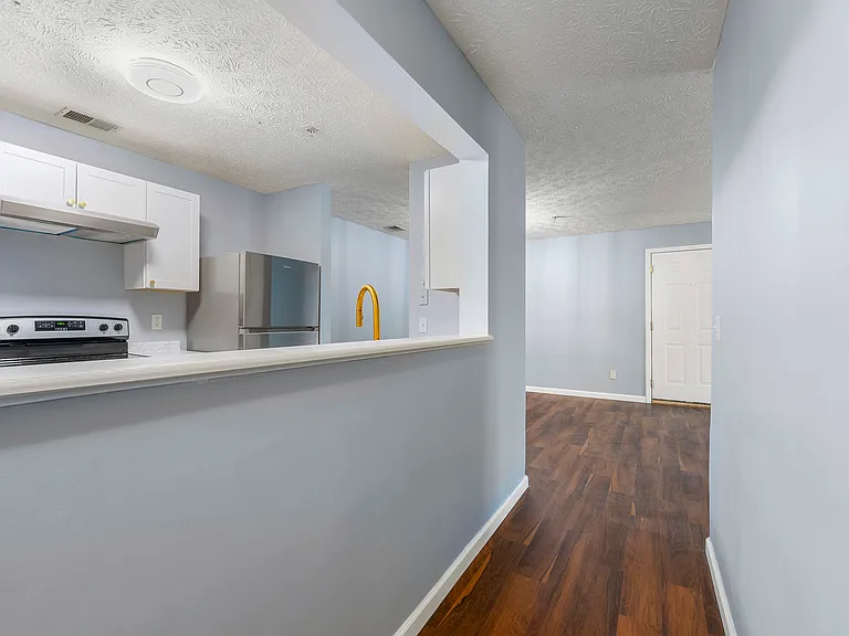 3247 Fairington Dr — Photo 11