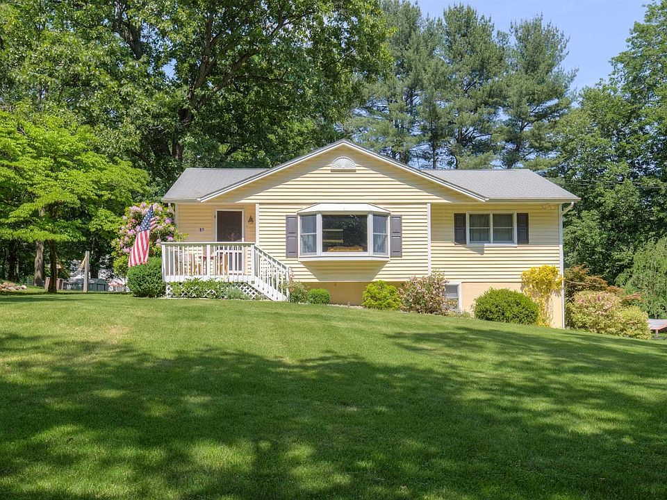 1st image of 14 Montfort Woods Rd