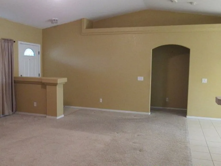 3740 Hiawatha Dr — Photo 6