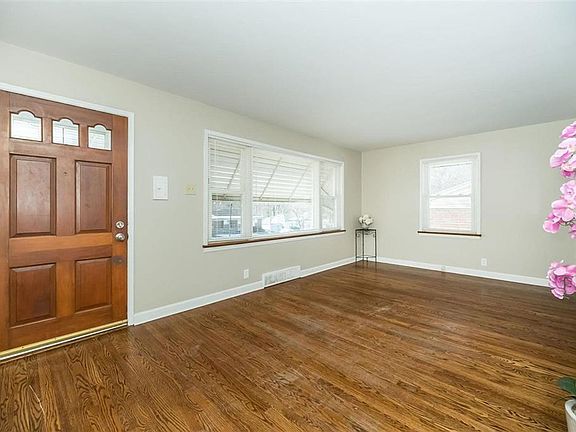 3rd image of 10104 Newbold Dr