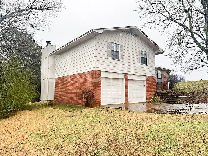 Building Photo - 5721 Old Hickory Rd