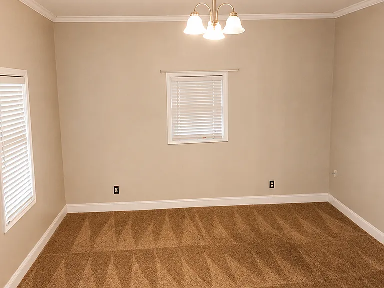 1421 Winchester St — Photo 6