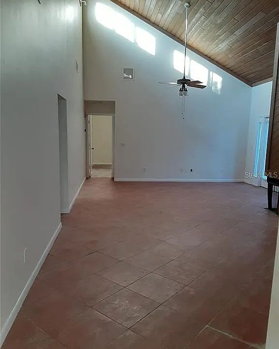 2nd image of 256 Springside Rd