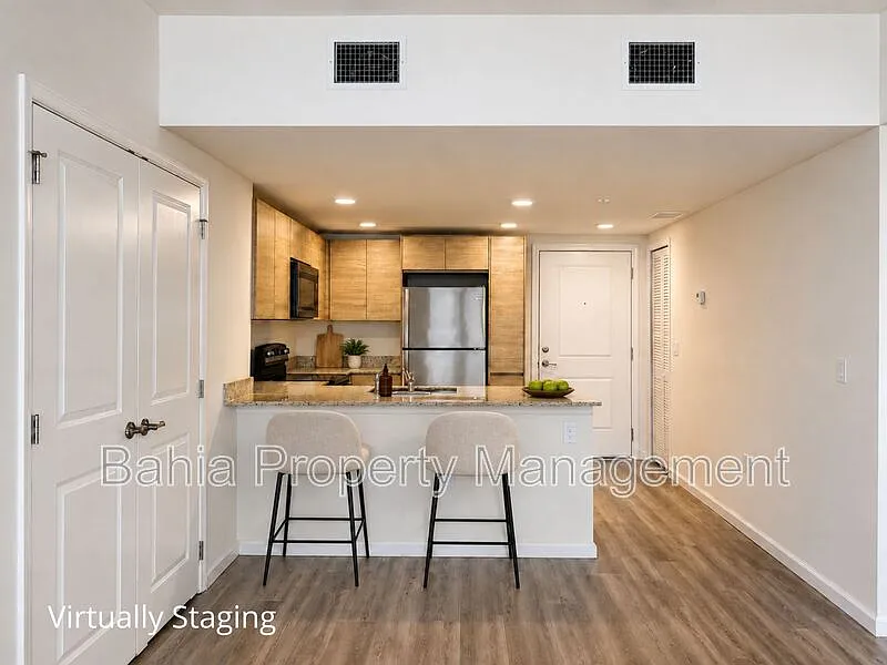 Sandlake Station Condominium — Photo 3