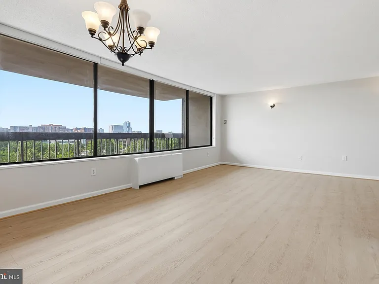 3705 S George Mason Dr #913S — Photo 7