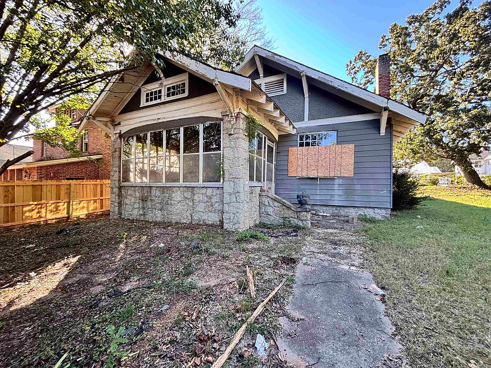 1st image of 1515 W 22nd St