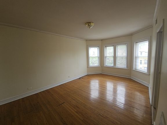 5th image of 2105 W Arthur Ave #3E