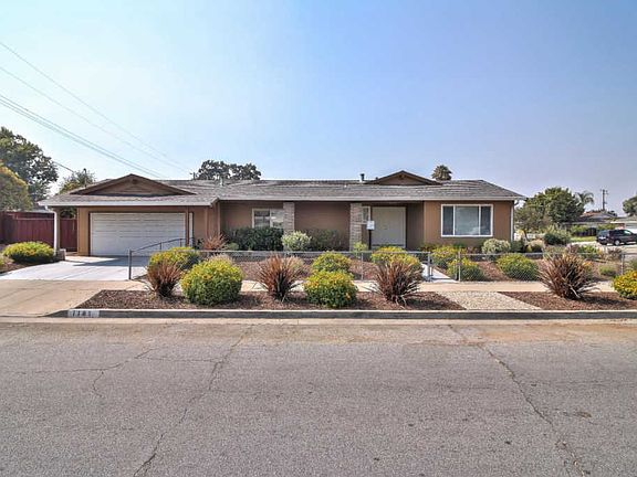 3rd image of 1181 Quamme Dr
