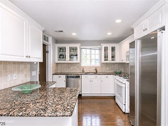 2nd image of 6 Whispering Way W