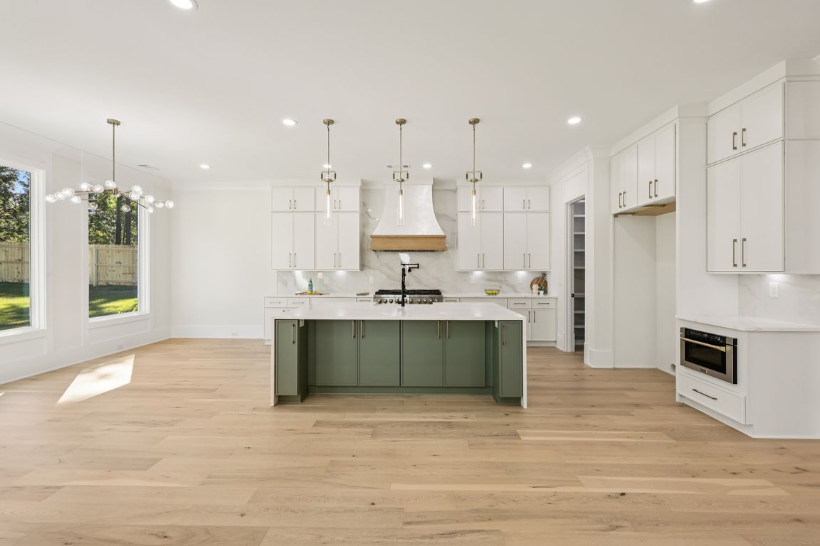 next background image