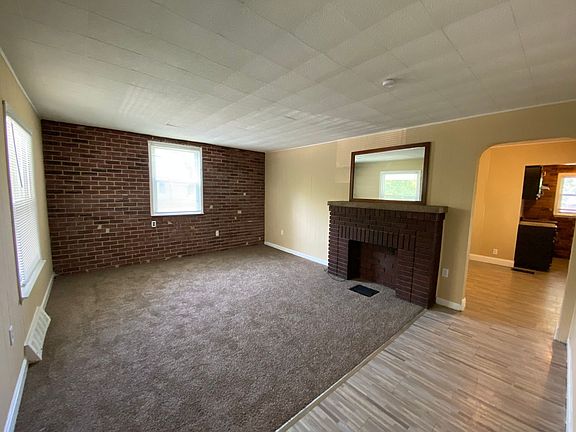 3rd image of 3190 W 70th St