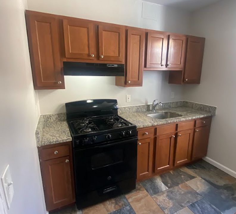 1st image of 671 Lincoln Ave APT 411