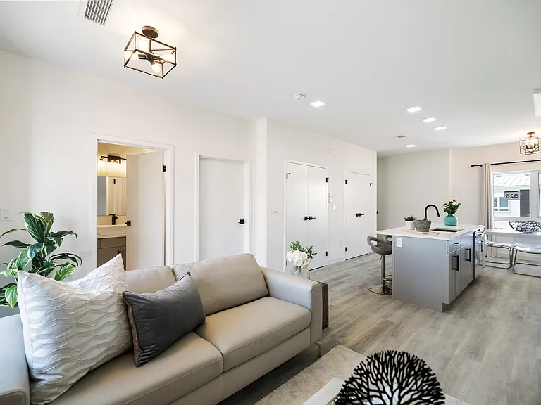 11 Merkel Manza Blvd — Photo 62