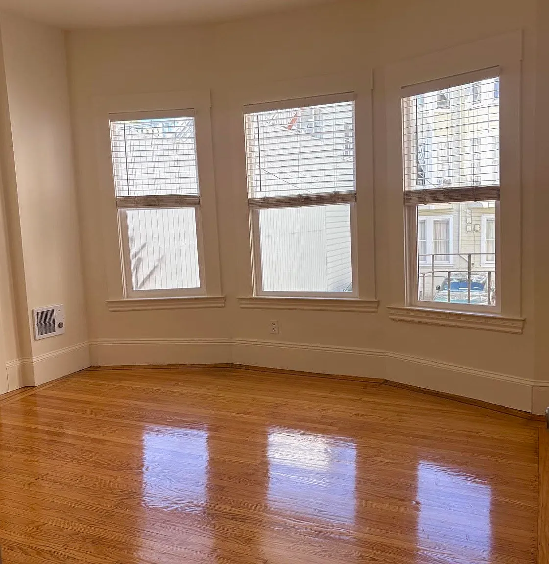 1202 Hampshire St — Photo 4