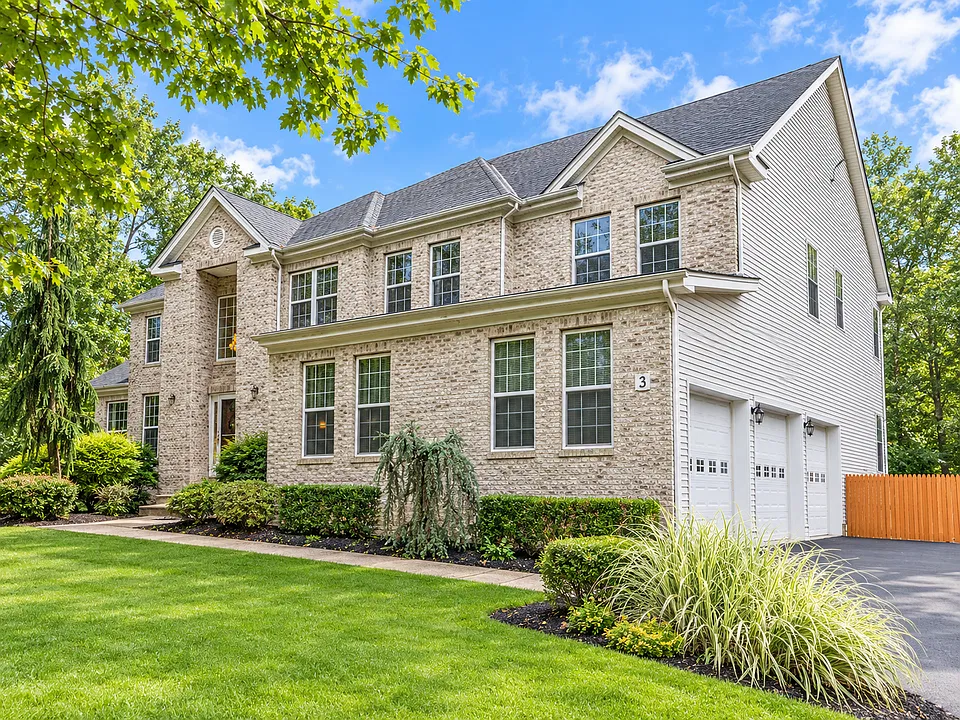 3 Boulder Creek Ct