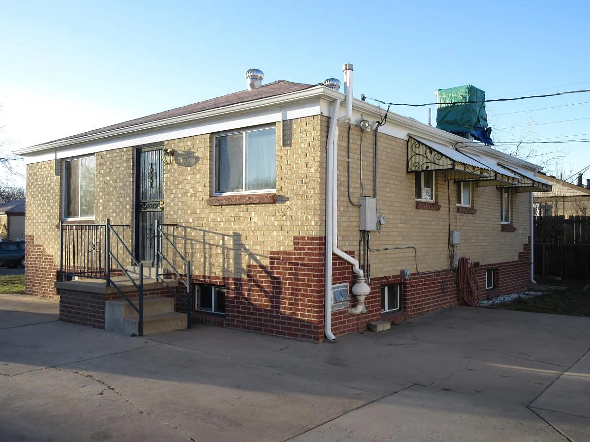 4 bed, 1626 sqft, $2,600 — Photo 4