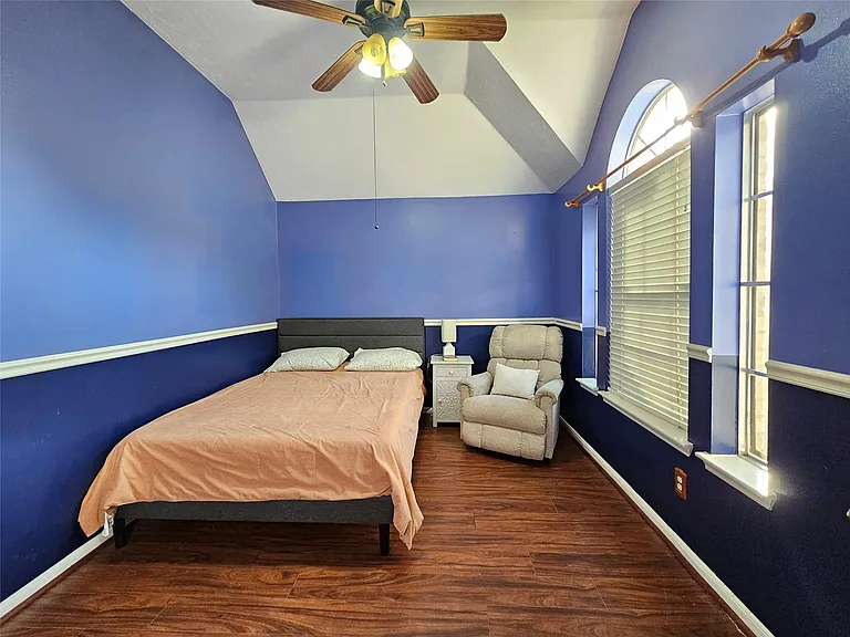 8807 Vista Springs Dr — Photo 17