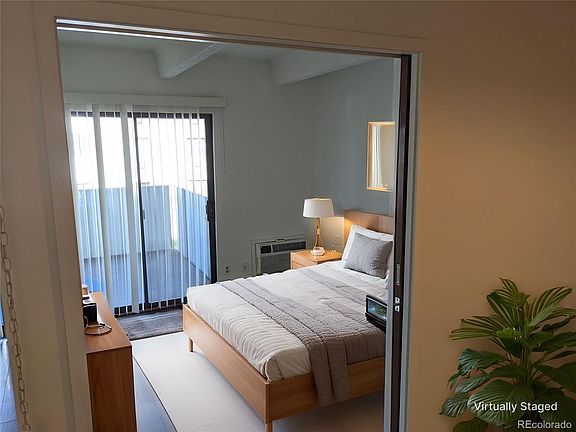 5th image of 1011 S Ironton Street #204