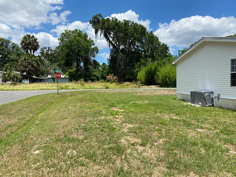 1390 NW 86th Ln — Photo 17