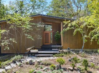 2260 Jasmine Ave, Medford, OR 97501