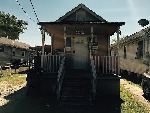1st image of 2925 Hollygrove St