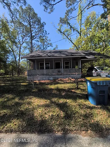2092 Benedict Rd Photo 1