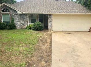 832 Emily Trl, Azle, TX 76020