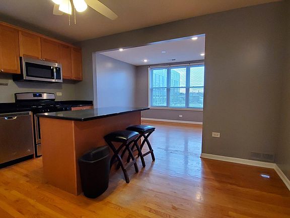 3rd image of 2361 N California Ave APT 3S