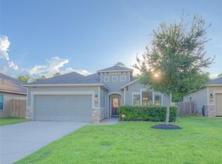 302 Pine Mist Ln, Conroe, TX 77304