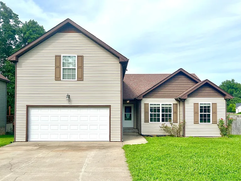 1407 Scrub Oak Dr — Photo 1
