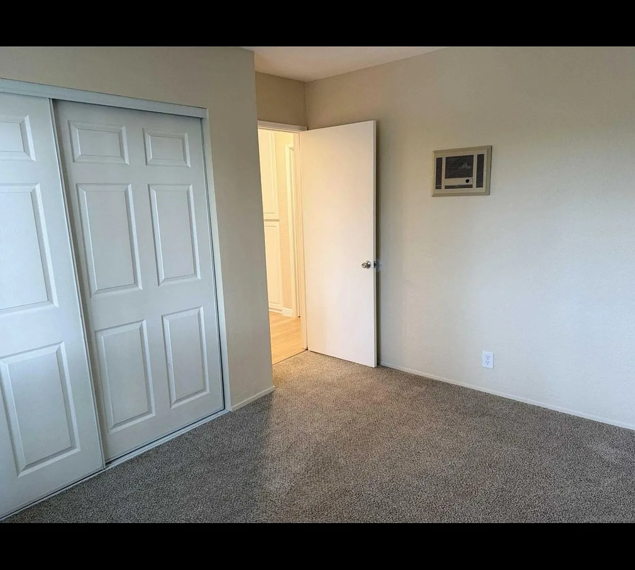 2 bed, 698 sqft, $2,500 — Photo 4
