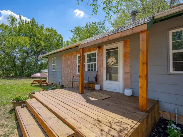 1400 Crestwood Rd, Harrah, OK 73045