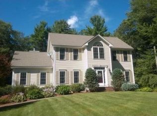 32 Isinglass Rd, Chester, NH 03036