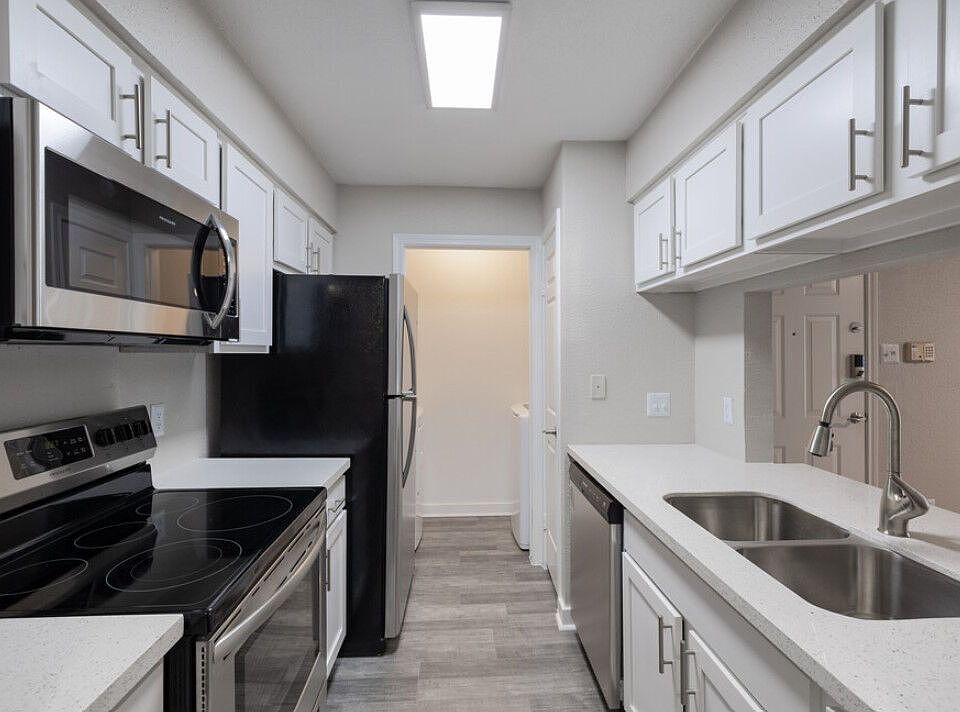1st image of 15215 Blue Ash Dr APT 1006